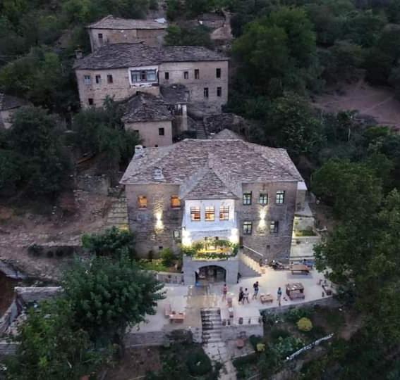 Traditional Guesthouse Permet Exterior photo