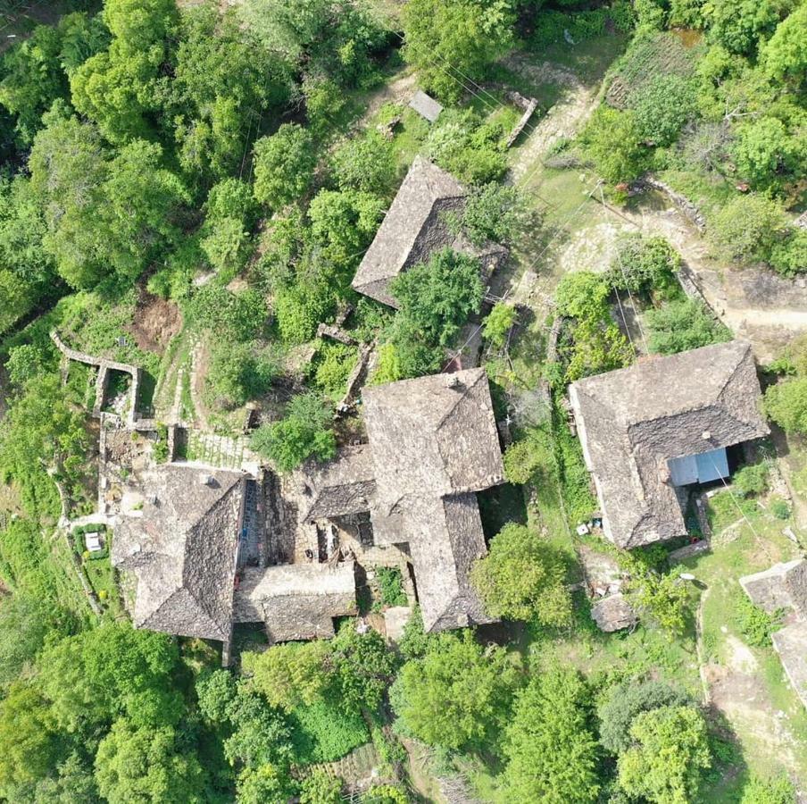 Traditional Guesthouse Permet Exterior photo